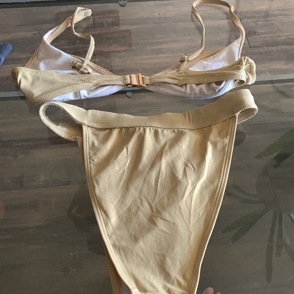 Shimmery bikini - Picture 2 of 2